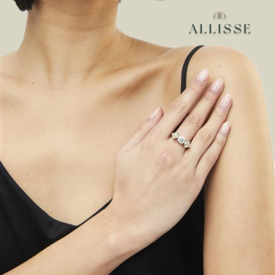 A classic Tiffany & Co. engagement ring in platinum and diamond